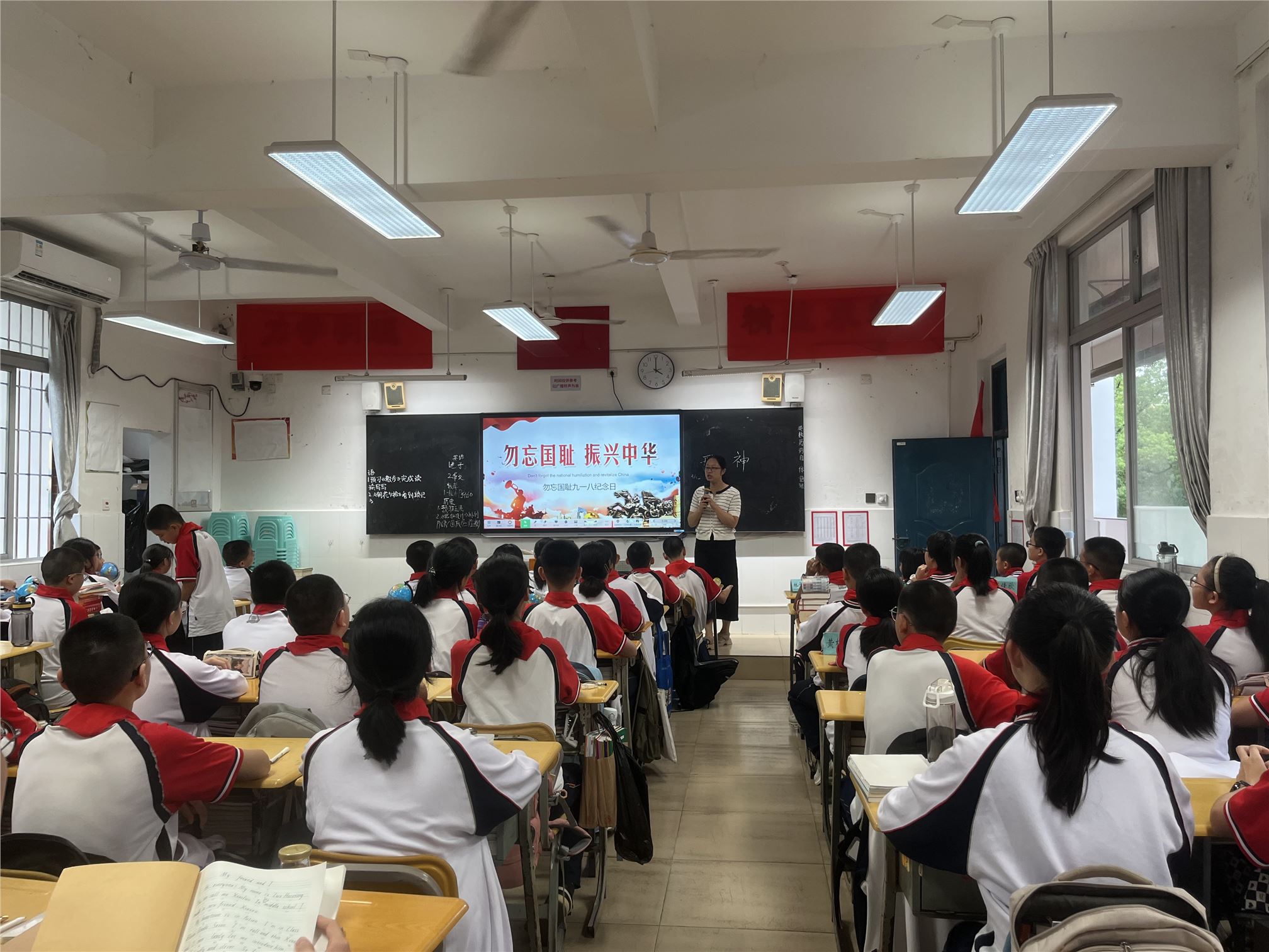 11号-徐丽琴-九一八、烈士纪念日各三张照片【11-20】-1.jpg