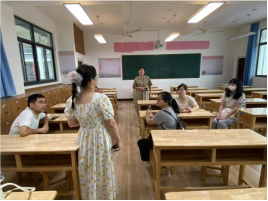 丹霞映照教育心 山水滋养师者情614.png